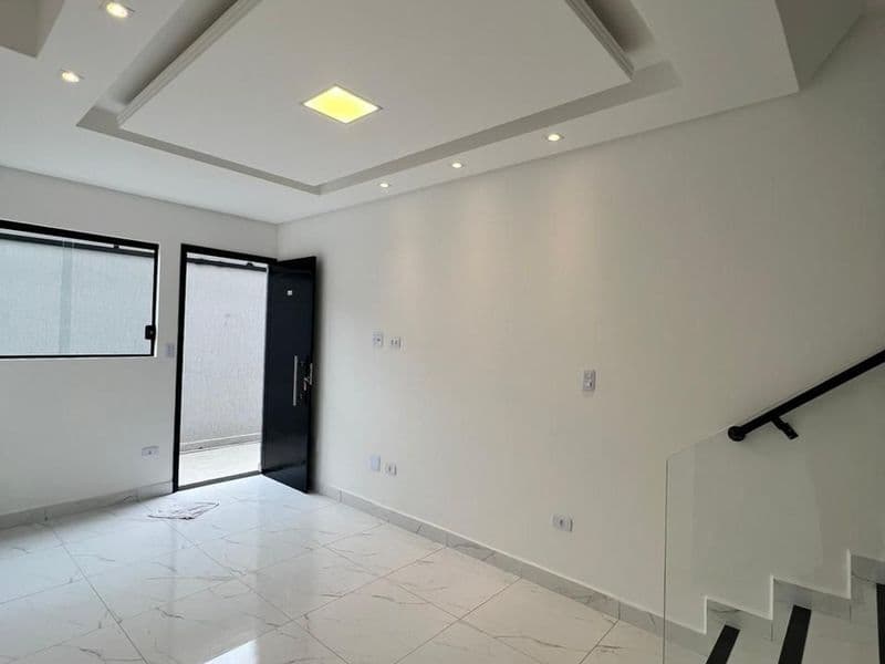 Sobrado Triplex com 2 Suítes e Área Gourmet | Aviação
